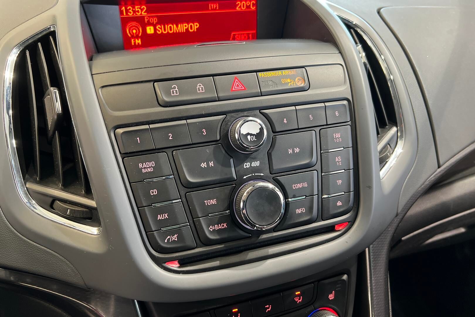 Opel Zafira Tourer iso kuva 12