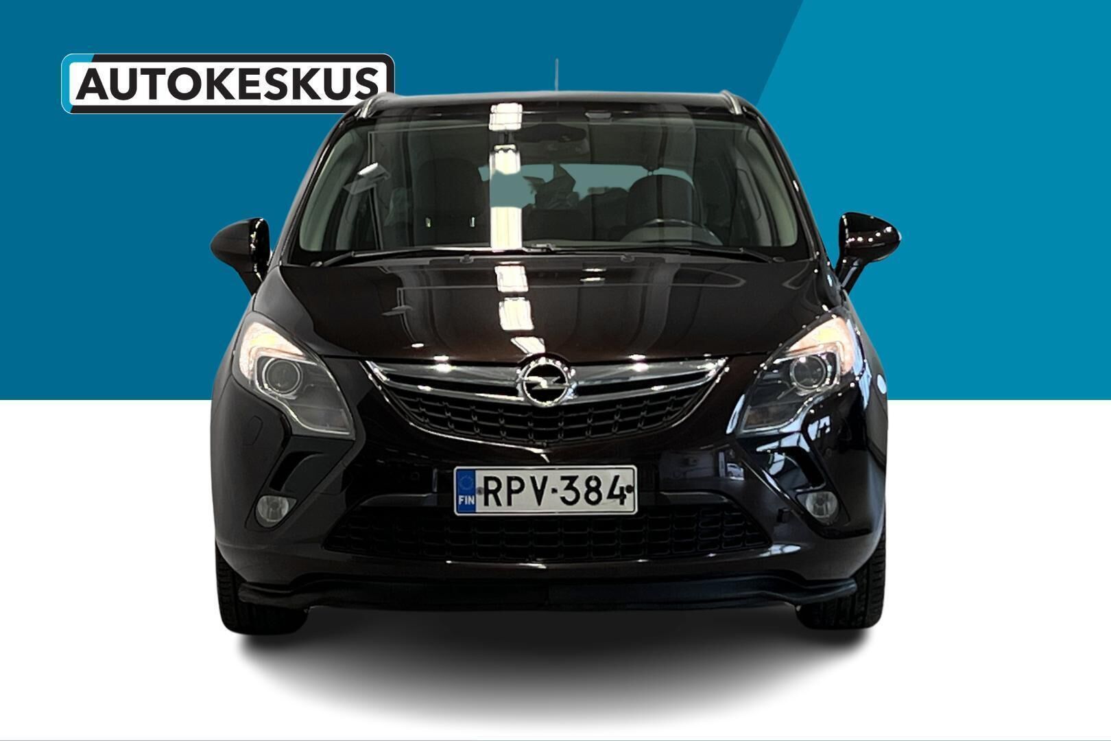 Opel Zafira Tourer iso kuva 2