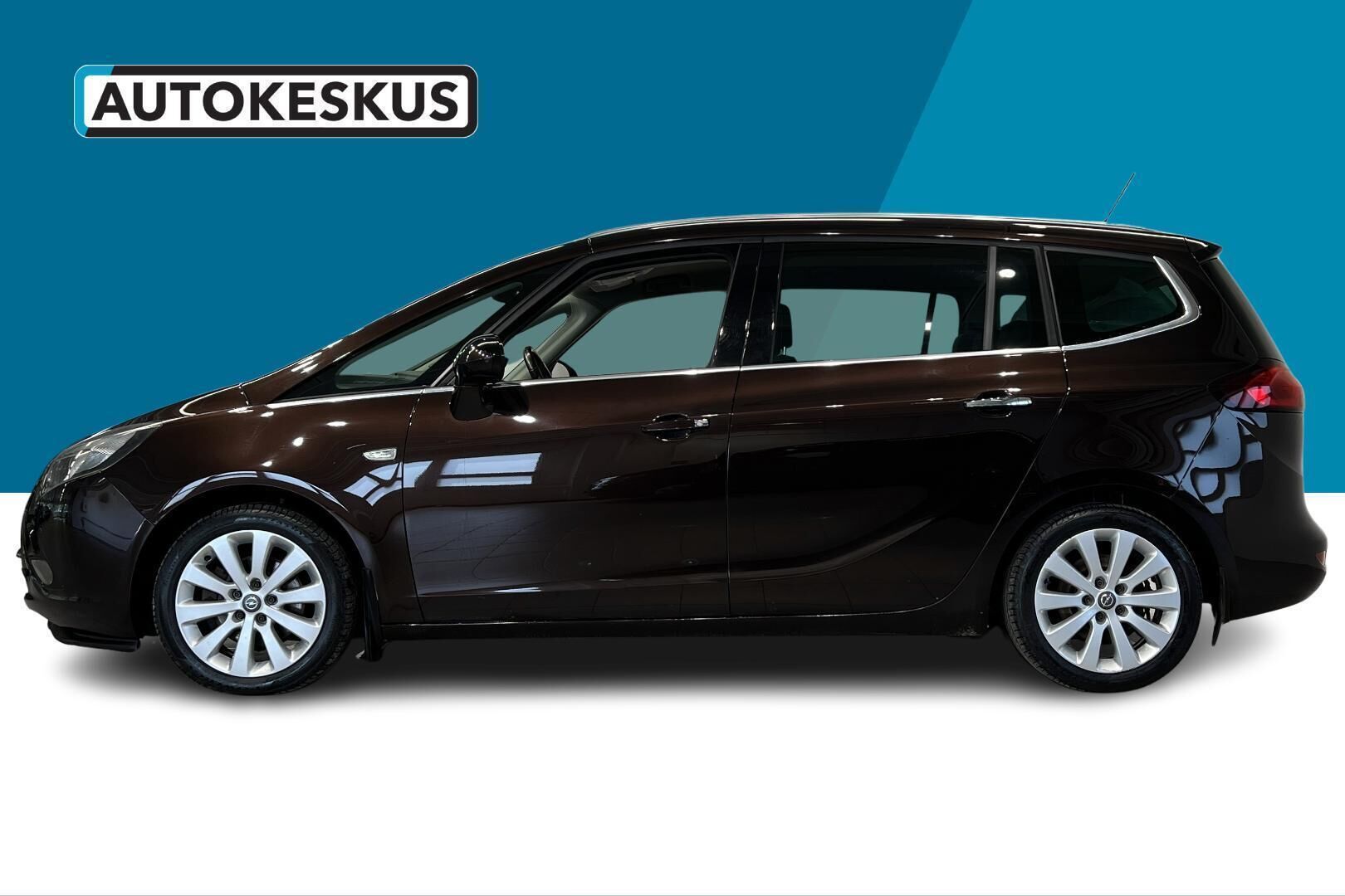 Opel Zafira Tourer iso kuva 4
