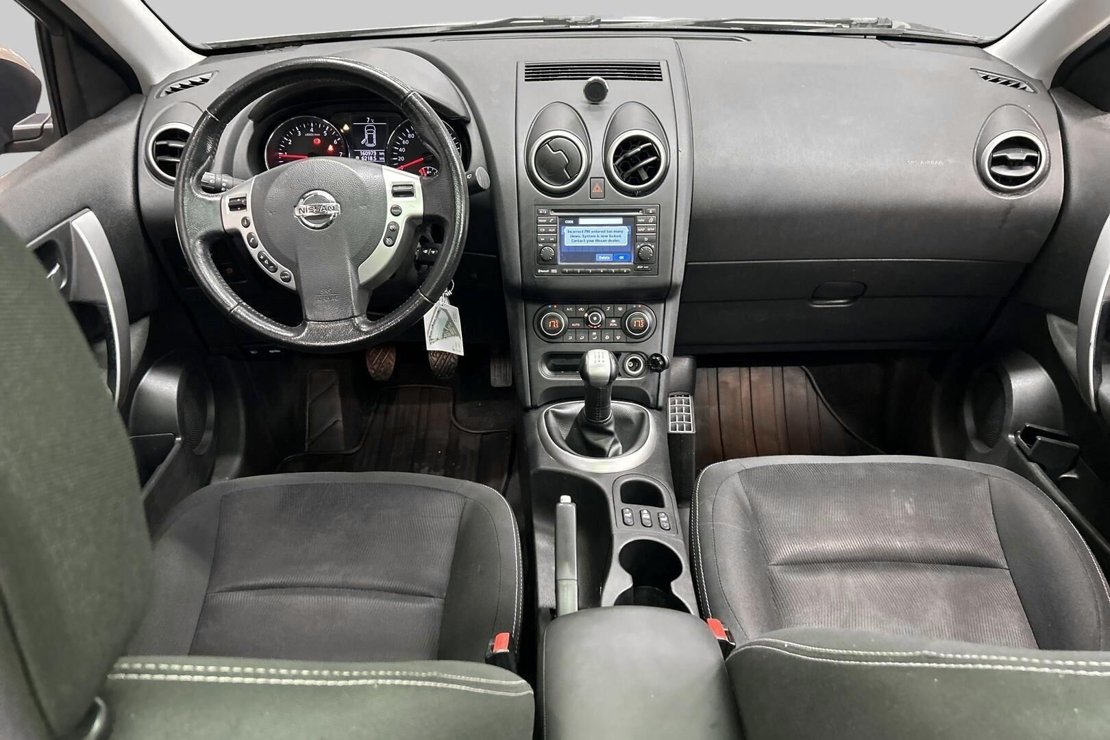 Nissan Qashqai+2 iso kuva 11