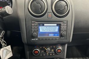 Nissan Qashqai+2 esikatselu 17