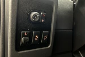 Nissan Qashqai+2 esikatselu 21