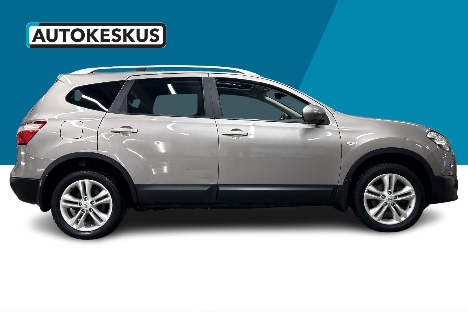 Nissan Qashqai+2 iso kuva 4