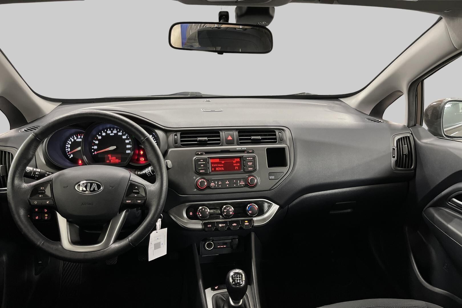 Kia Rio iso kuva 11