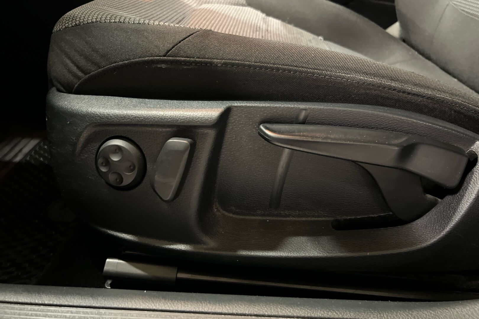 Volkswagen Passat iso kuva 21