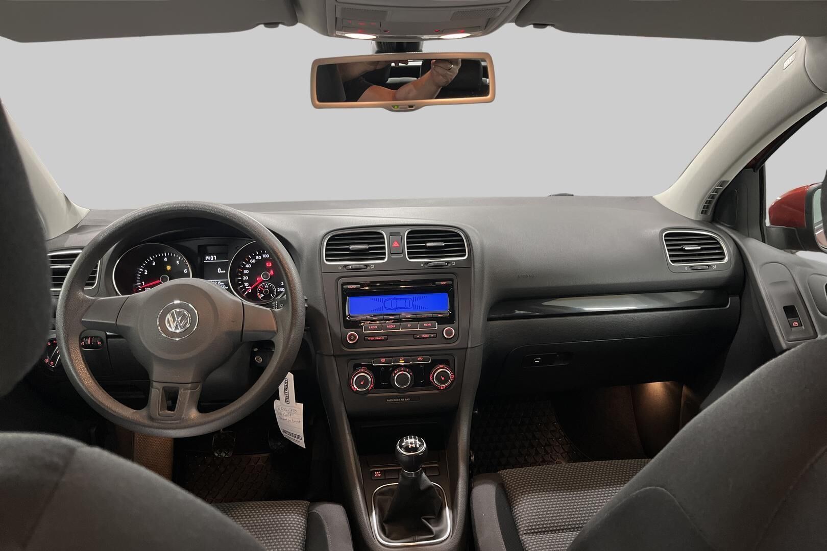 Volkswagen Golf iso kuva 11