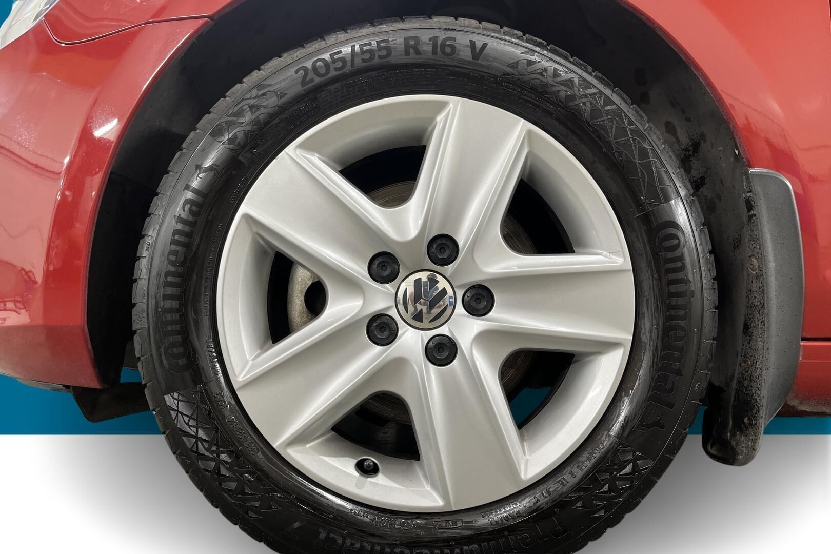 Volkswagen Golf iso kuva 13