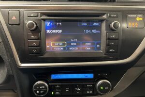 Toyota Auris esikatselu 15