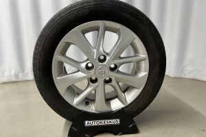 Toyota Auris esikatselu 19