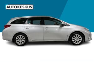 Toyota Auris esikatselu 4