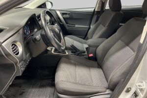 Toyota Auris esikatselu 9