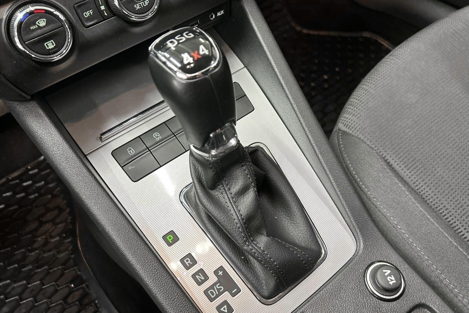 Skoda Octavia iso kuva 22