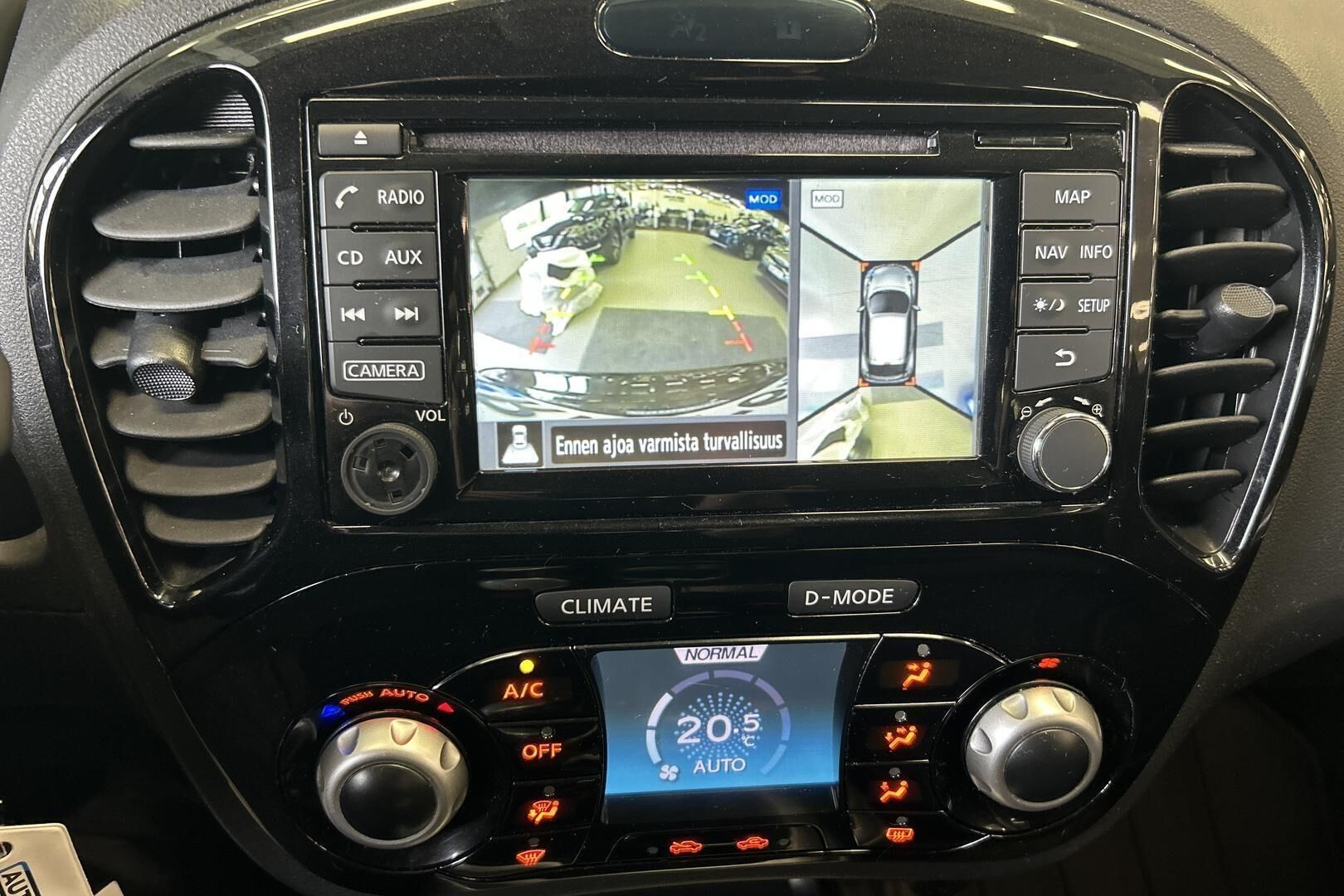 Nissan Juke iso kuva 17