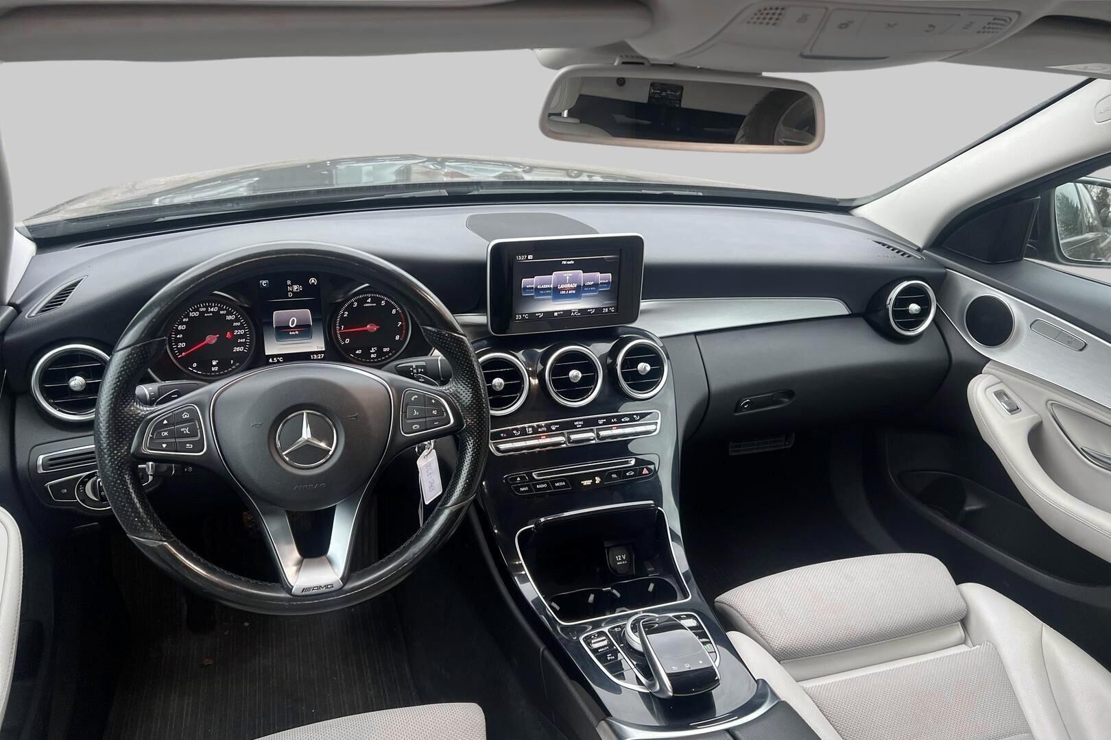 Mercedes-Benz C iso kuva 3