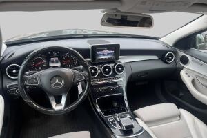 Mercedes-Benz C esikatselu 3