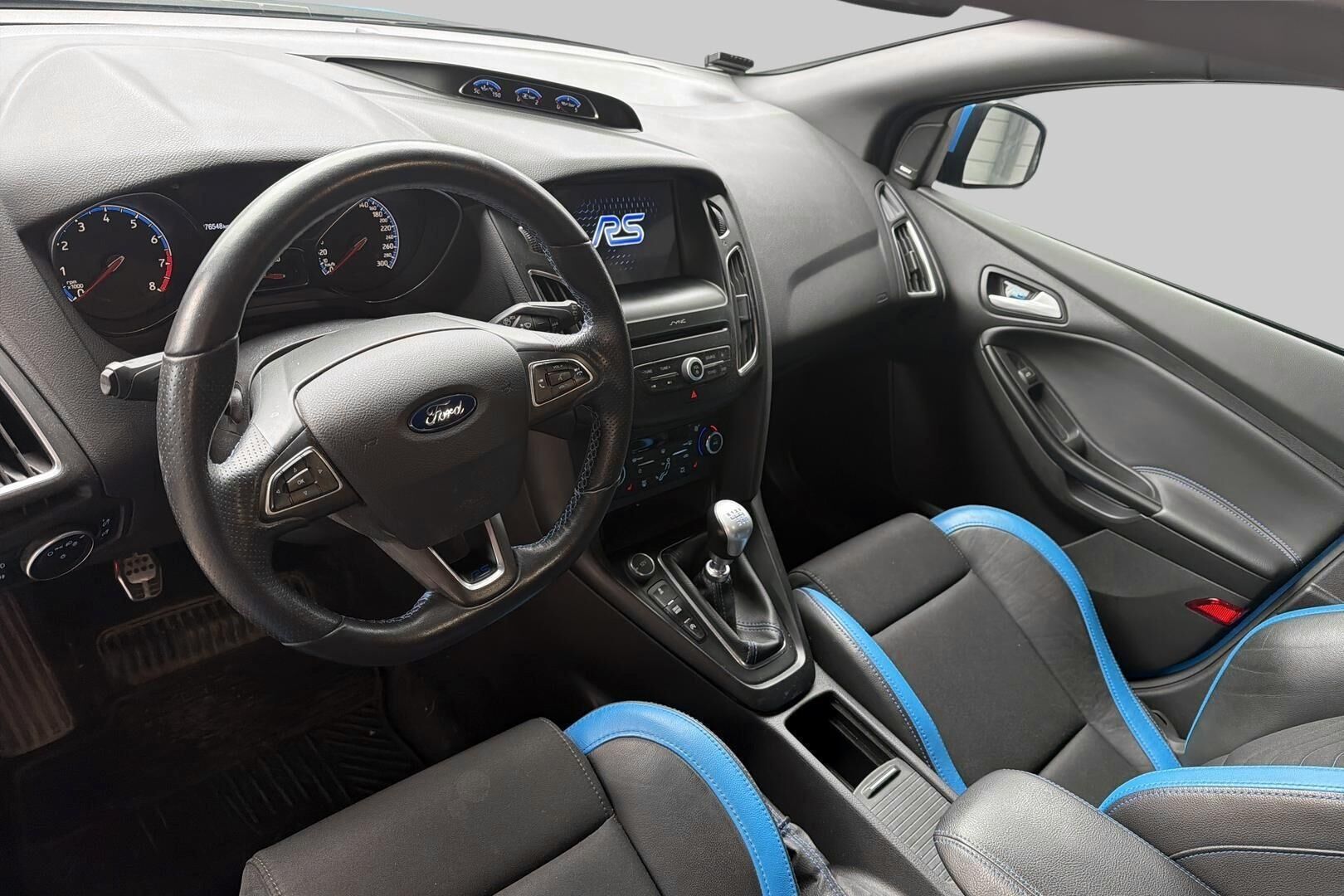 Ford Focus iso kuva 2