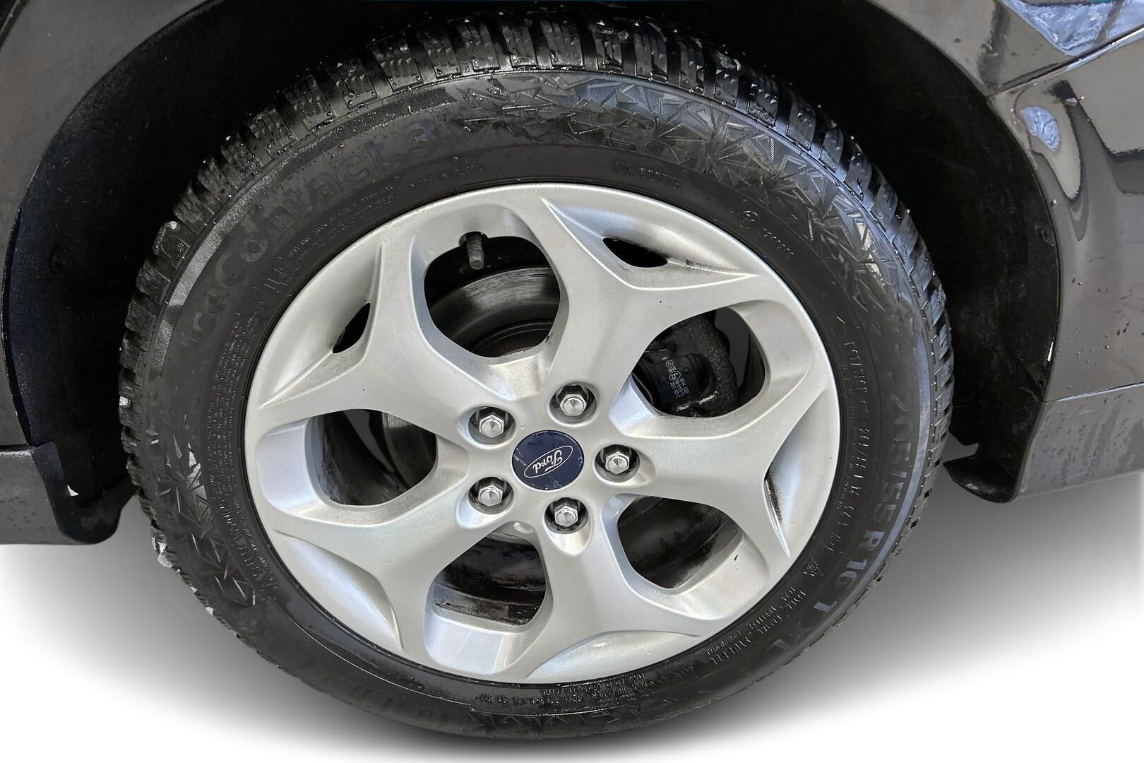 Ford Focus iso kuva 12