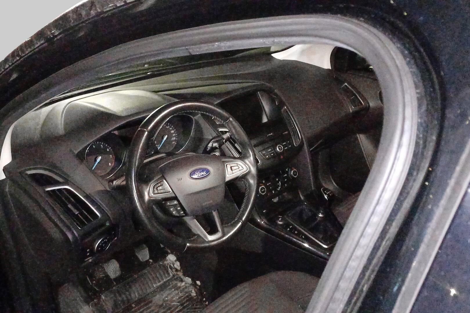 Ford Focus iso kuva 2