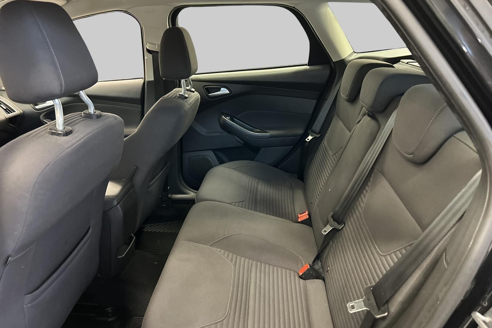 Ford Focus iso kuva 9