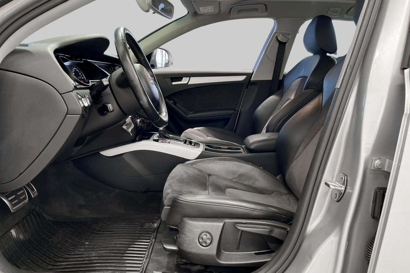 Audi A4 allroad quattro iso kuva 9