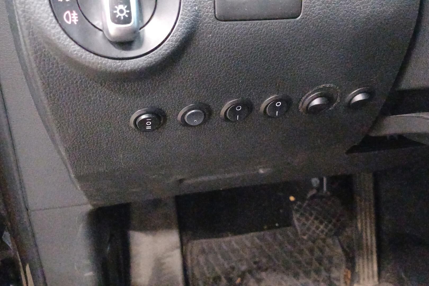 Volkswagen MYYDÄÄN HUUTOKAUPAT.COM iso kuva 21
