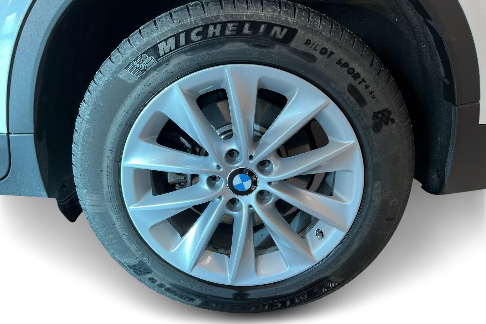 BMW X3 iso kuva 13