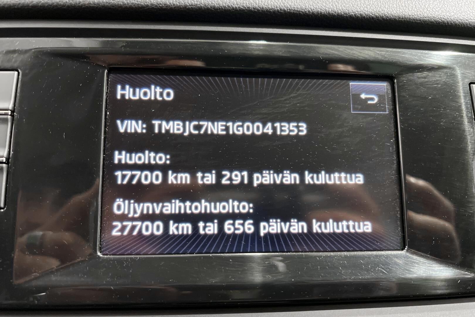 Skoda Octavia iso kuva 16