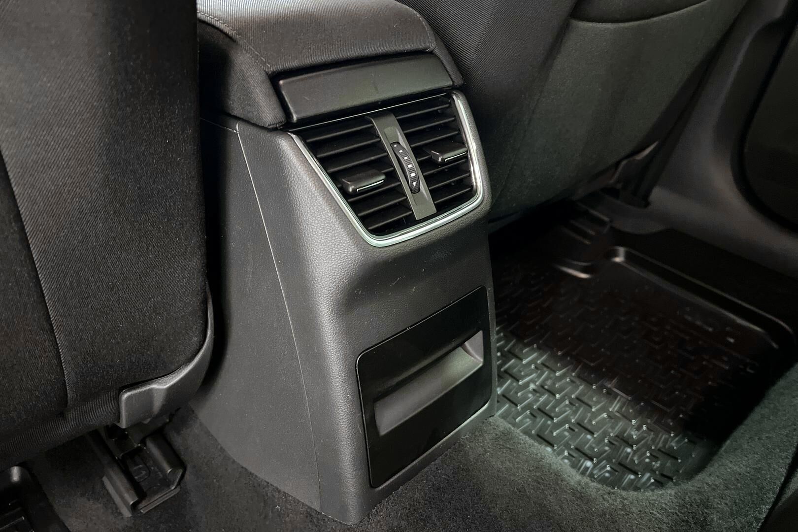 Skoda Octavia iso kuva 25