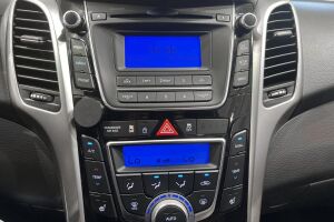 Hyundai i30 5d esikatselu 15