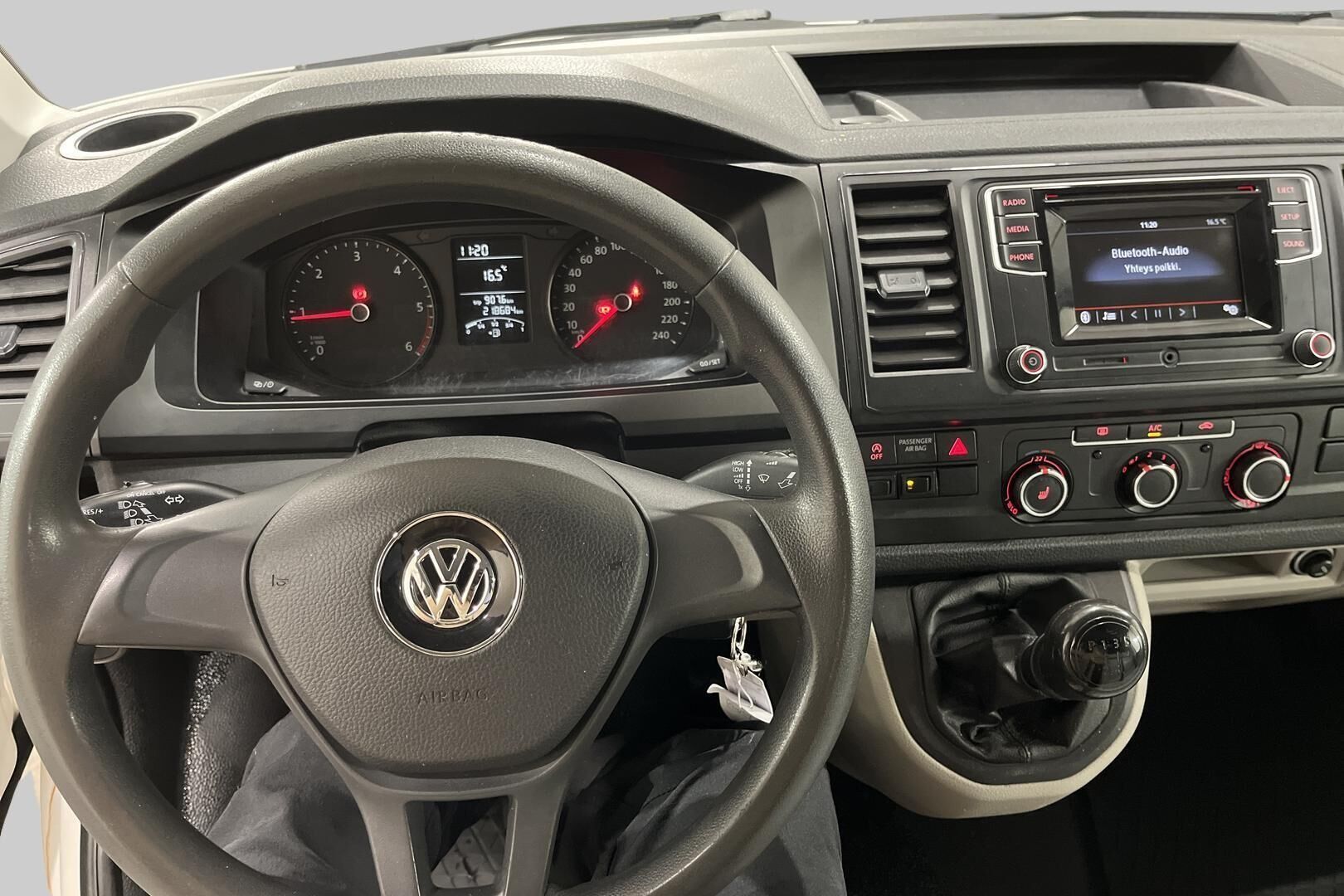 Volkswagen Transporter iso kuva 11
