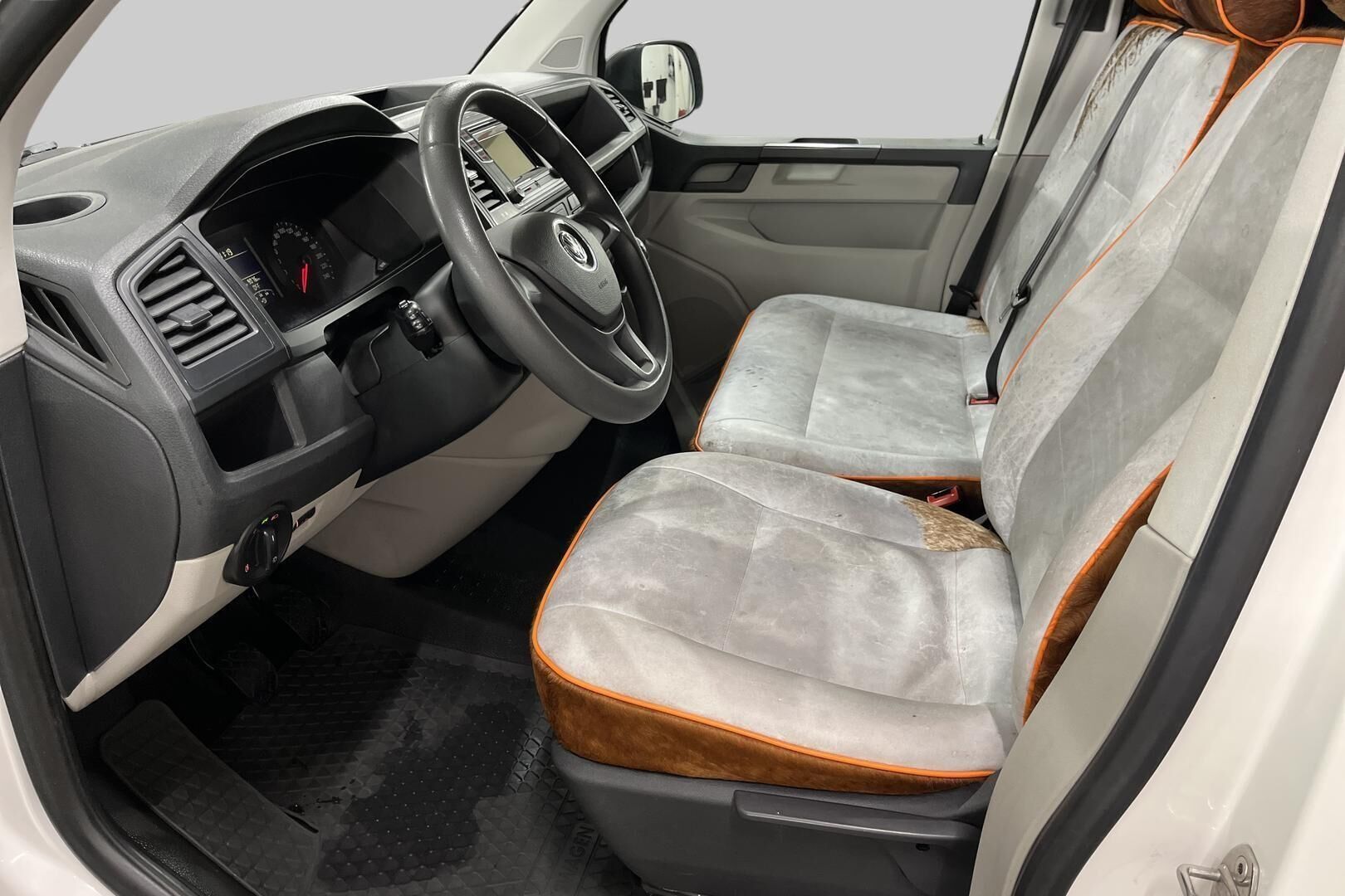 Volkswagen Transporter iso kuva 9