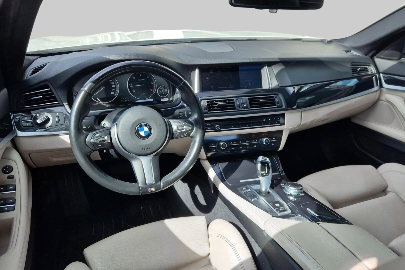 BMW 5-SARJA iso kuva 2