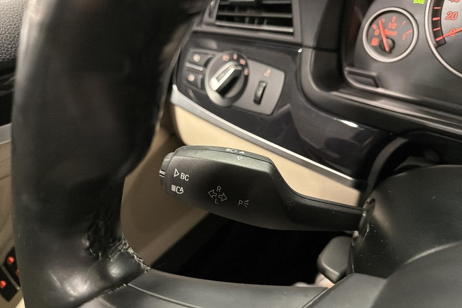 BMW 5-SARJA iso kuva 13