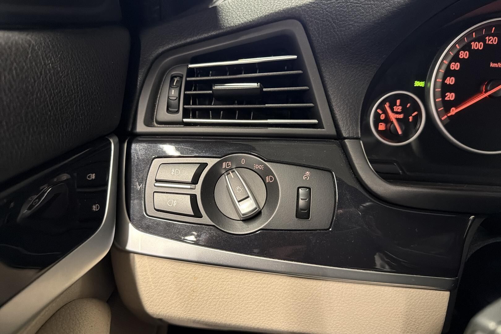 BMW 5-SARJA iso kuva 33
