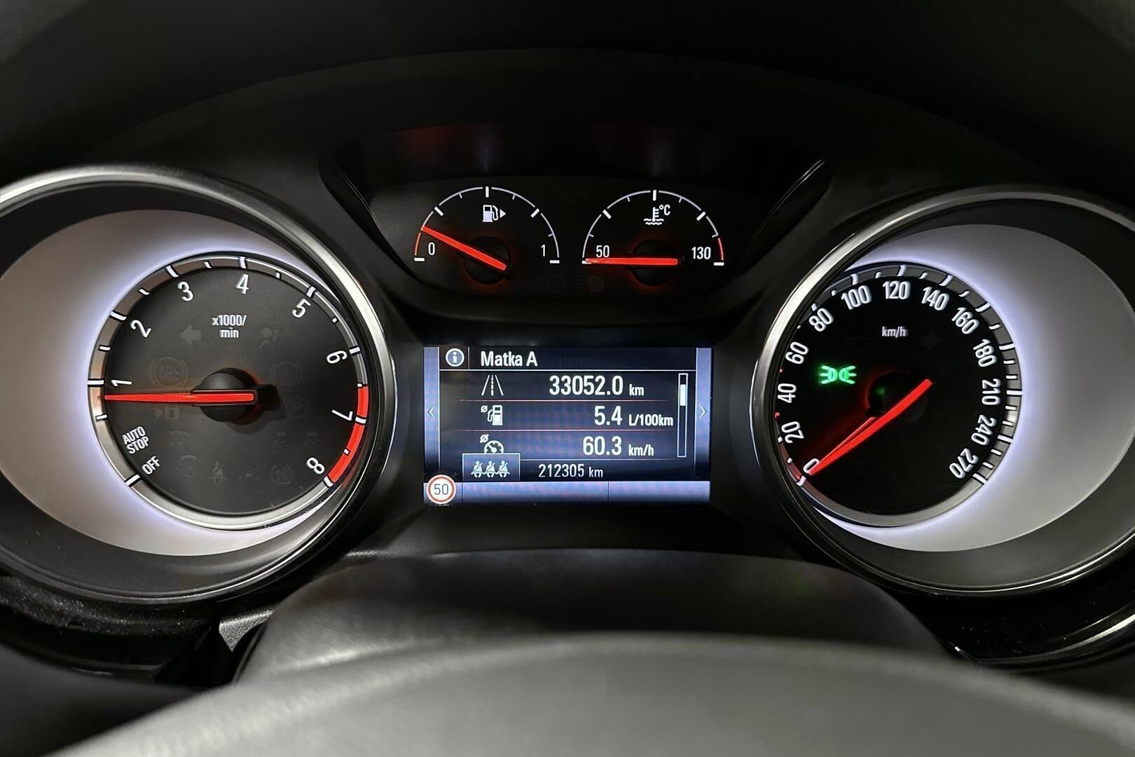 Opel Astra iso kuva 9