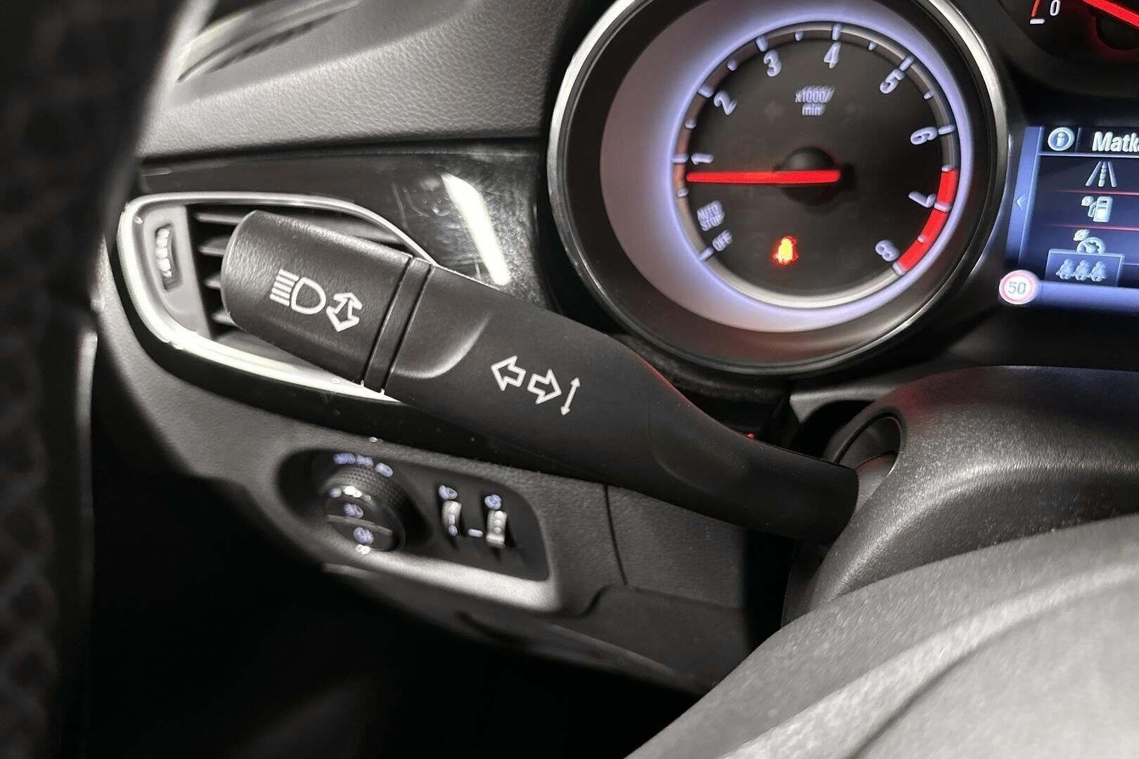 Opel Astra iso kuva 18