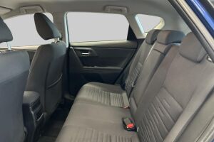 Toyota Auris esikatselu 10