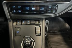 Toyota Auris esikatselu 17