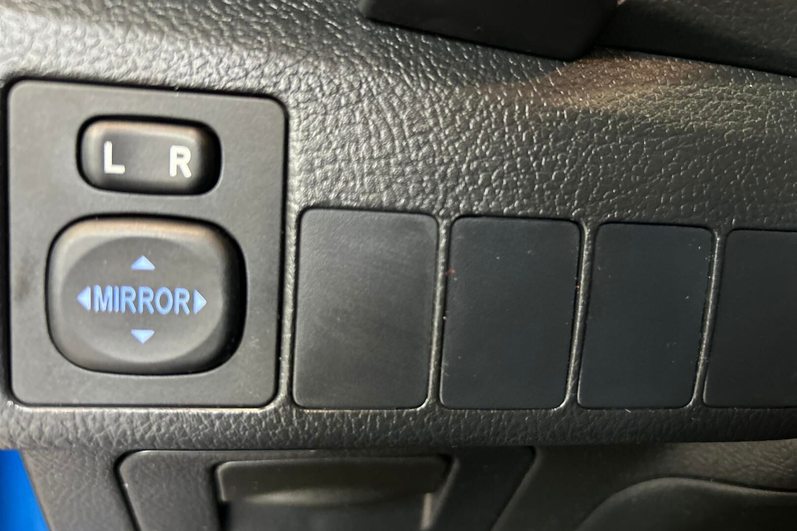Toyota Auris iso kuva 28