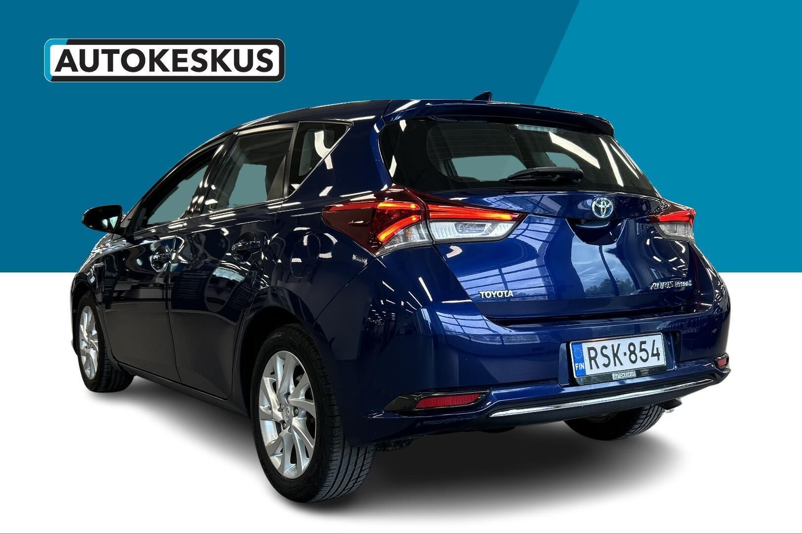 Toyota Auris iso kuva 7