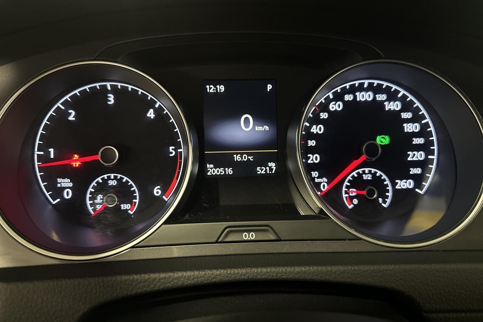 Volkswagen Golf iso kuva 11
