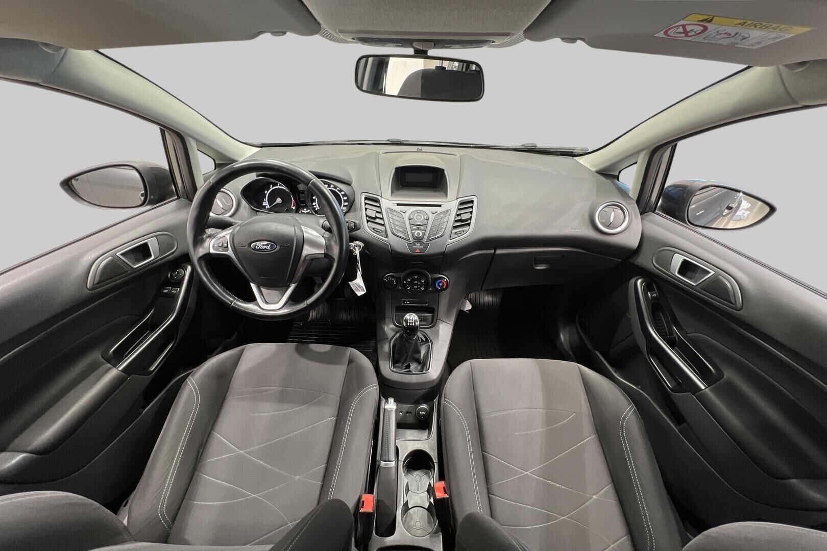 Ford Fiesta iso kuva 11