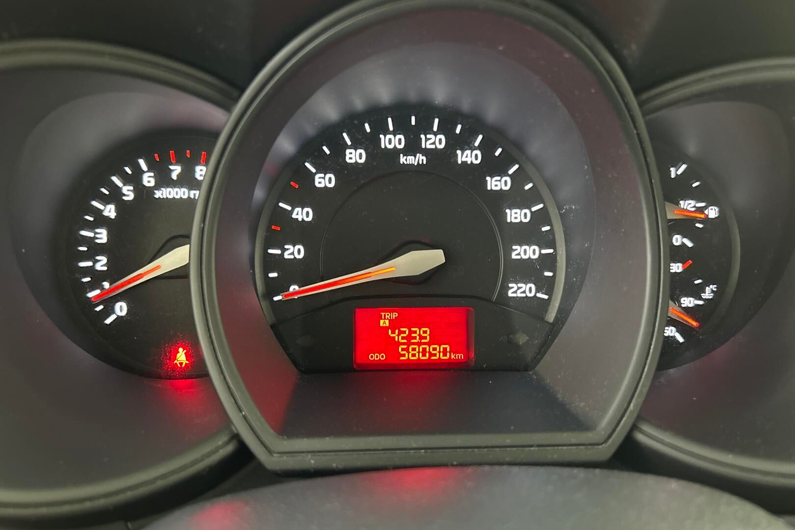 Kia Rio iso kuva 13