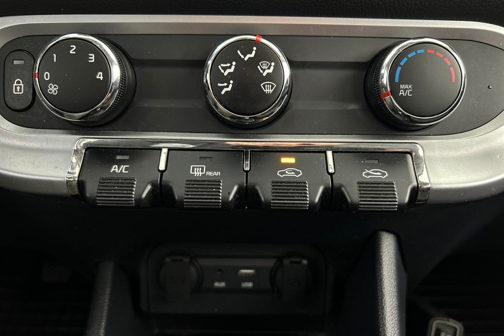 Kia Rio iso kuva 15