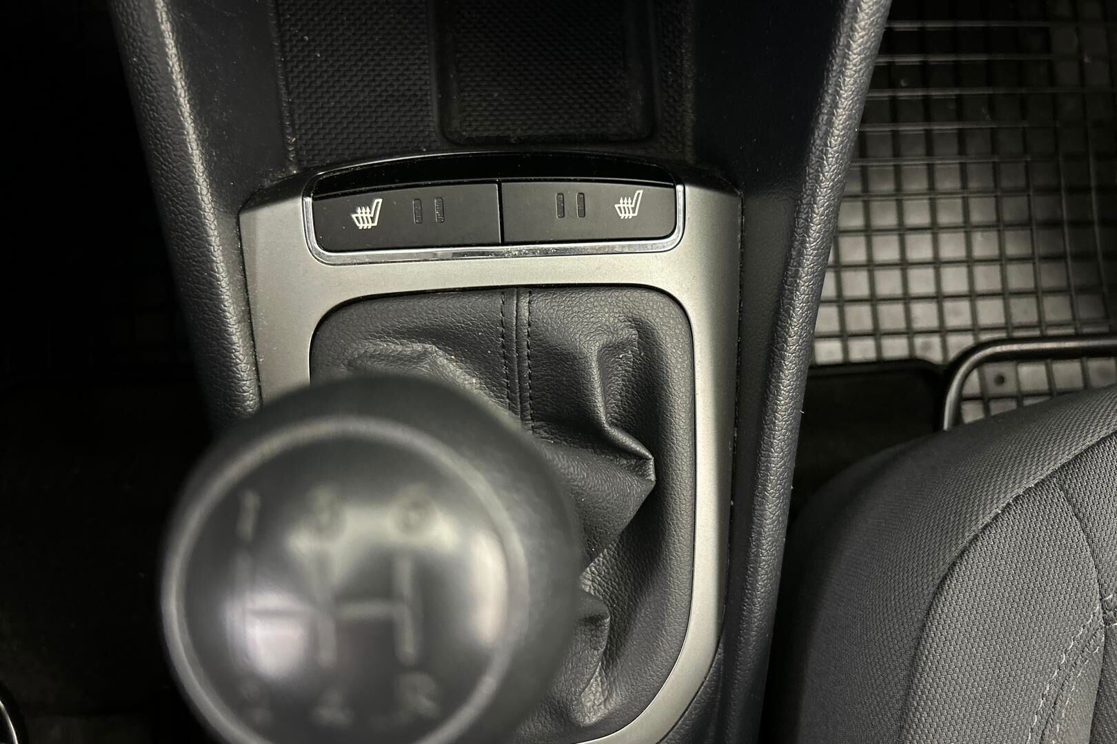 Kia Rio iso kuva 16