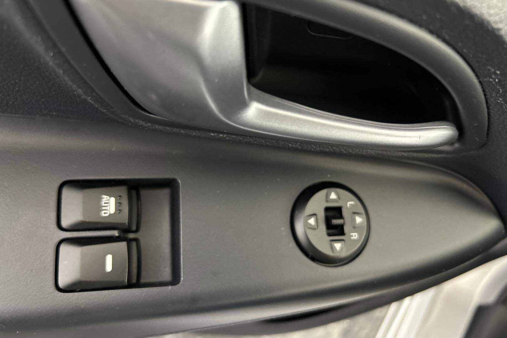 Kia Rio iso kuva 22