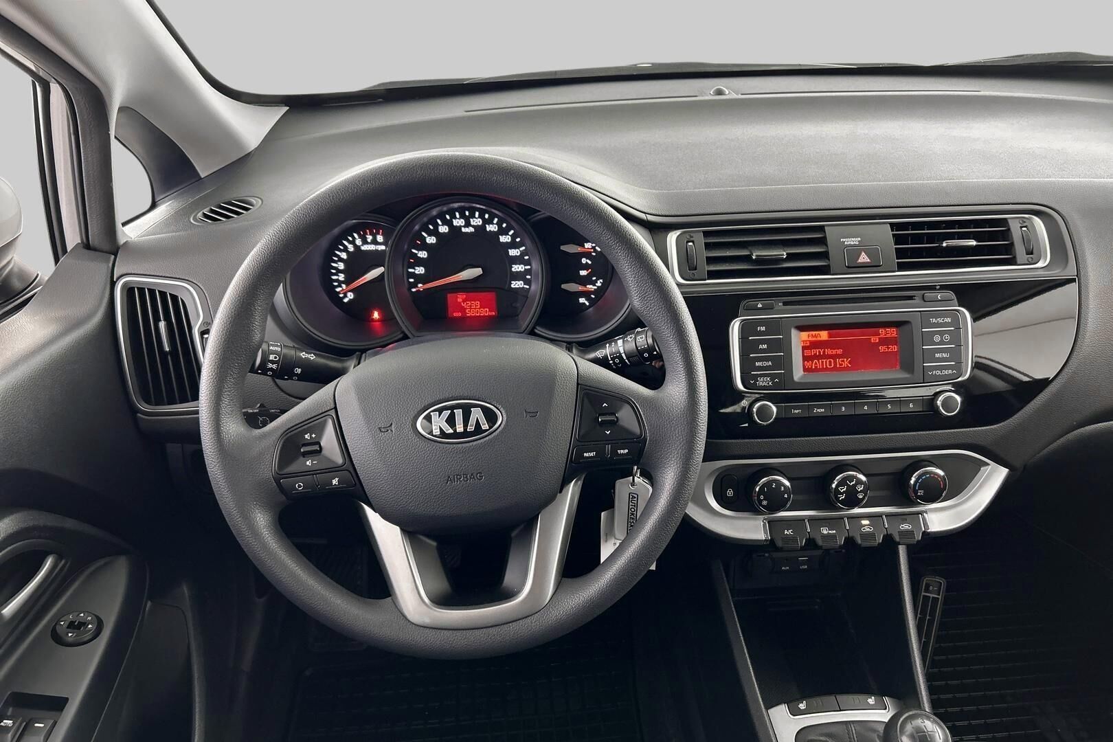 Kia Rio iso kuva 23