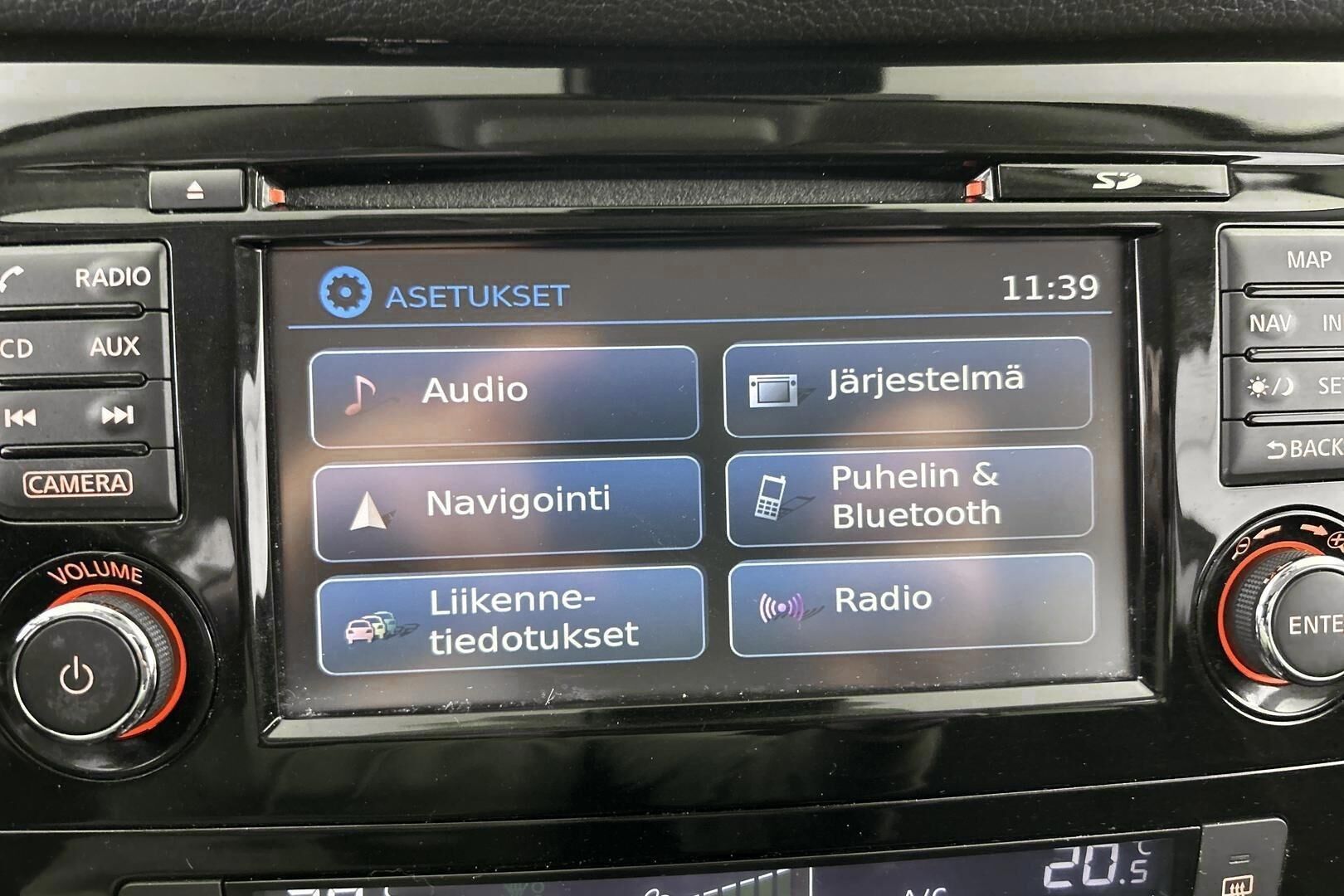 Nissan Qashqai iso kuva 15