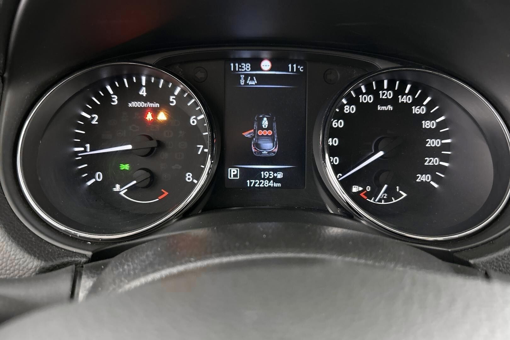 Nissan Qashqai iso kuva 16