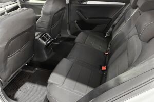 Skoda Superb esikatselu 10